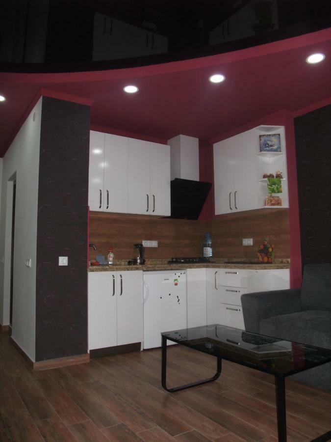 Apartment With Black Sea View บาทูมิ ภายนอก รูปภาพ
